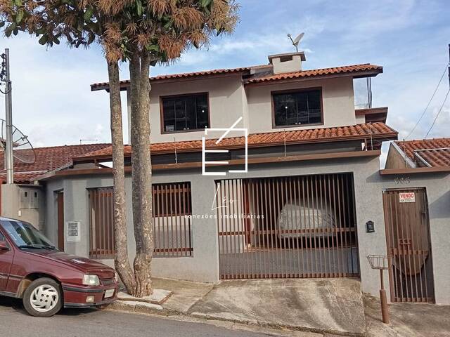 #1012 - Casa para Venda em Poços de Caldas - MG